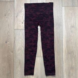 Women Spanx Look At Me Now Maroon Seamless Camouflage Leggings